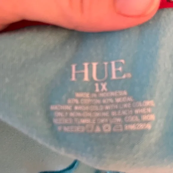 HUE Blue Capri Pajama Pants and matching long sleeve blue top! Extra set of pjs! - Picture 11 of 12